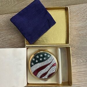Estee Lauder Compact America the Beautiful Pressed Powder 1994 Flag Jewels Box